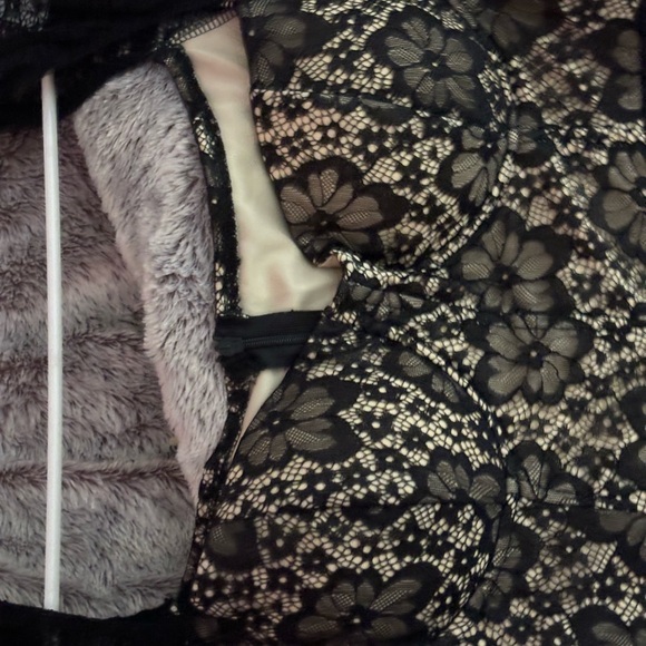 Formal dress lace top, bottom ankle fully lined never worn . Padded breast. - Picture 3 of 7